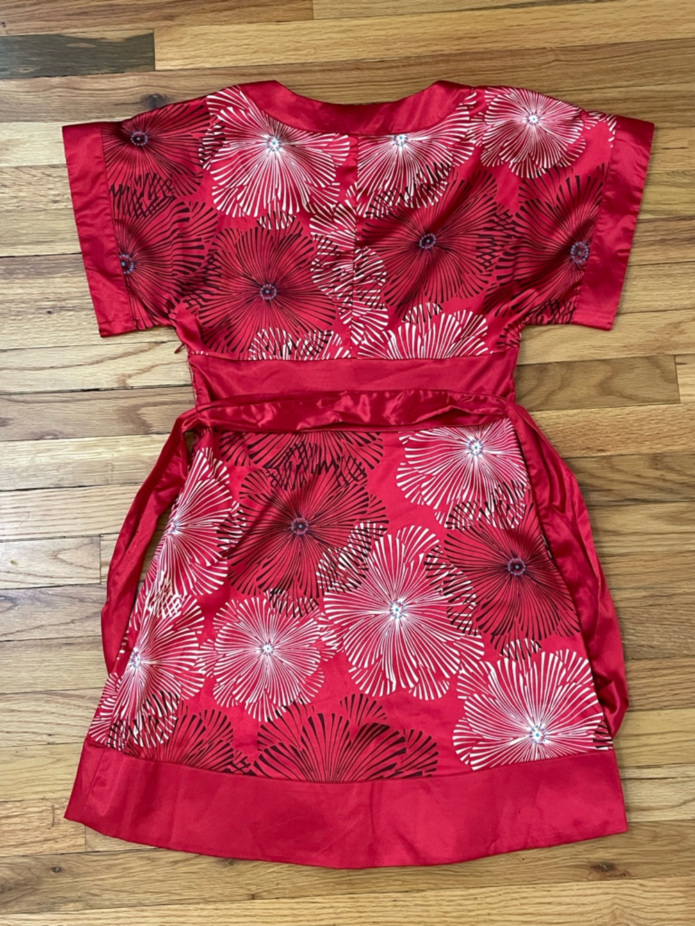 Charlotte Russe Red and White Floral Silk Kimono Mini Dress Boho Vintage Style - Picture 2 of 8